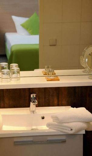Bathroom 5, parkhotel-forsthaus, Sächsische Schweiz-Osterzgebirge
