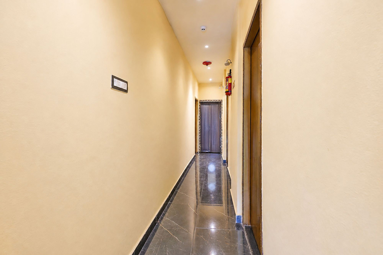 Others 3, Via Golden Suites, Thane