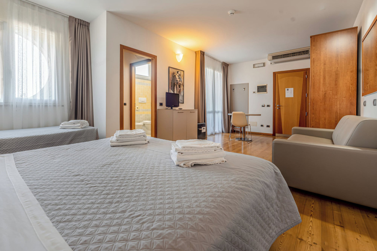 Bedroom 2, Rubicone Hotel, Forli' - Cesena
