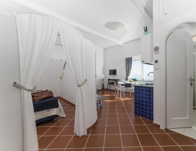 Bedroom 2, La Suite 48, Salerno