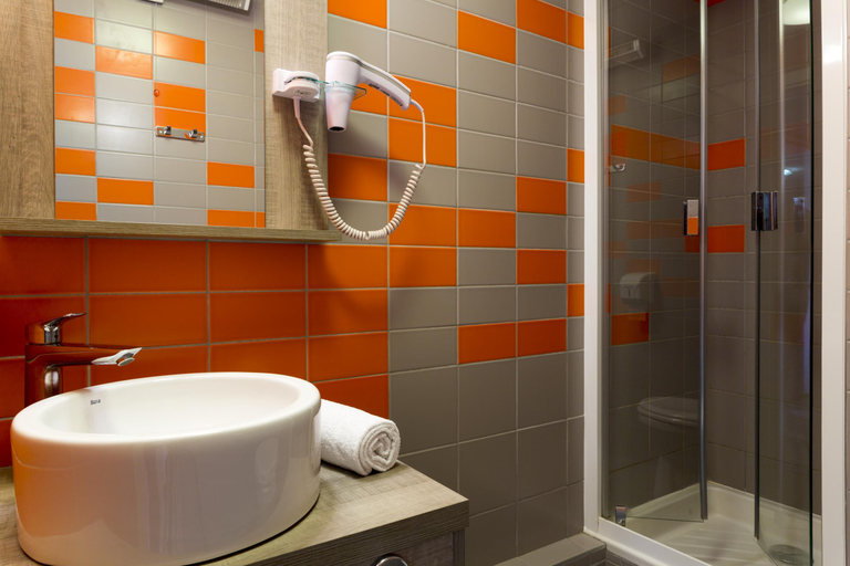 Bathroom 4, B&B Clermont-Ferrand Sud Aubière, Puy-de-Dôme