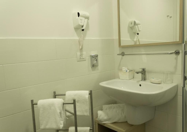 Others 2, Rooms Stazione Centrale By Royal Rooms, Napoli