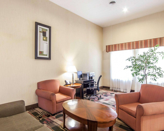 Public Area 2, Quality Inn & Suites Portsmouth, Scioto
