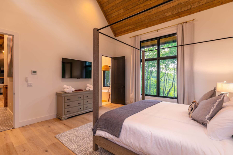Others 3, The Heartstone Lodge at Eagles Nest, Avery