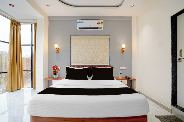Others 5, Deluxe Chakan Corporate New Royal Inn, Pune
