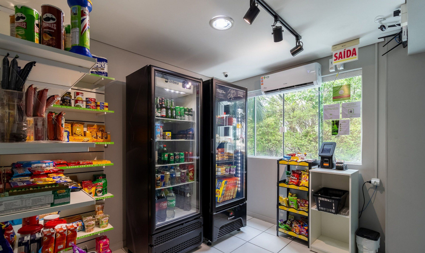 Food & Drinks, SPTs Studios Convenientes em Blumenau, Blumenau