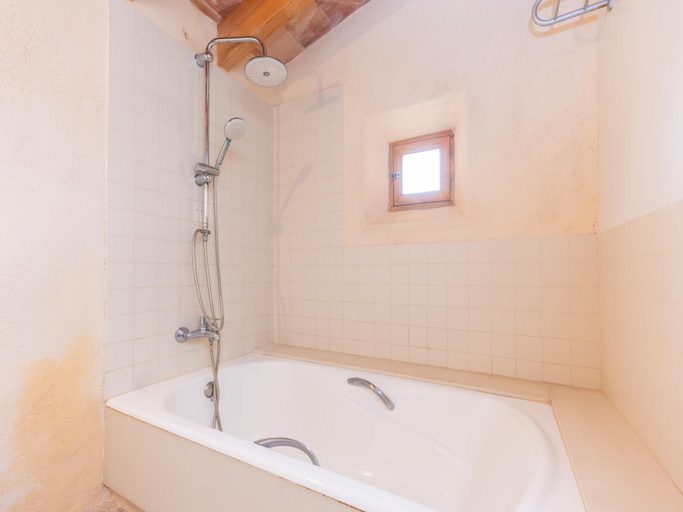 Bathroom 2, Can Jeroni Carrio - Villa With Private Pool, Baleares