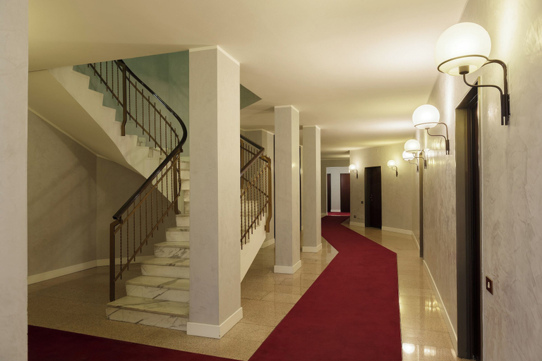 Others 4, Executive Suite Nirone 8, Milano