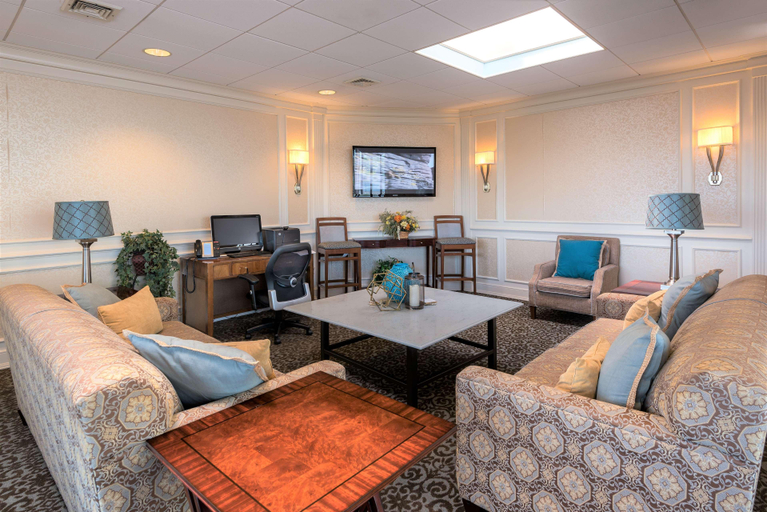 Public Area 2, Five Towns Inn - JFK Airport, Nassau