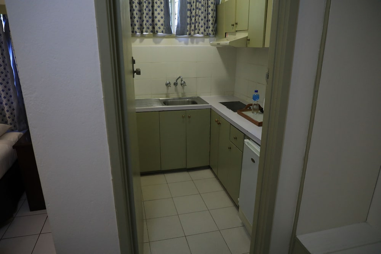 Bathroom 3, Huon Gulf Hotel & Apartments, Lae
