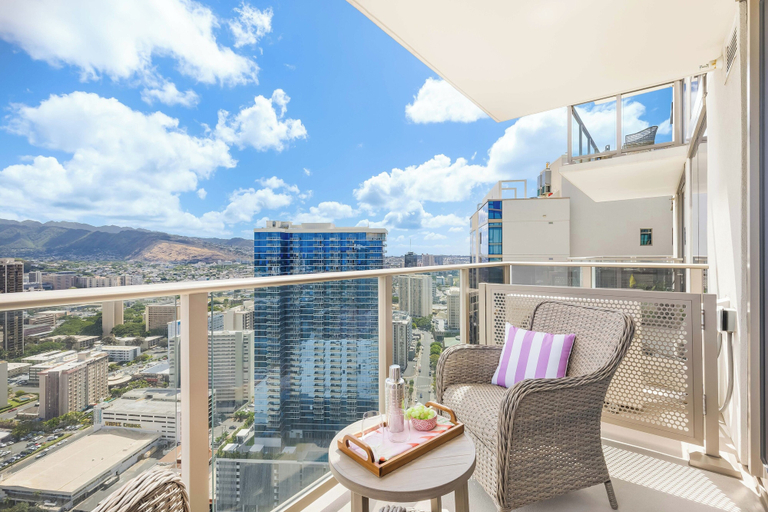 Others 5, Sky Ala Moana Luxury Condo Offering MT Views and Top Amenities, Honolulu