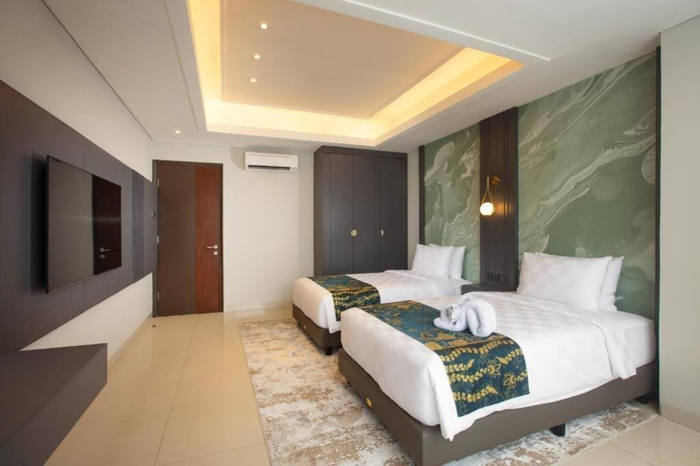 Others 2, Louis Kienne Reserve Cikarang, Cikarang