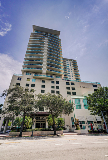 Others 3, Coconut Grove: 10th Floor Private Unit -parking Included, Miami-Dade
