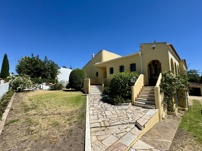 Others 5, Vilamoura Browns With Pool by Homing, Loulé