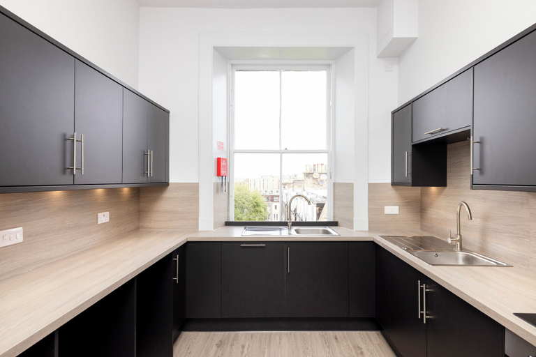 Others 5, Spacious City-Centre Home with Garden, Edinburgh