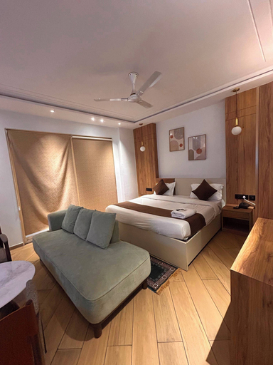 Others 4, Hotel alvish, Delhi