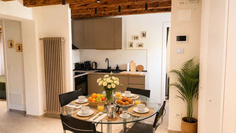 Others 2, Dorsoduro Venice Loft by Venicescape, Venezia