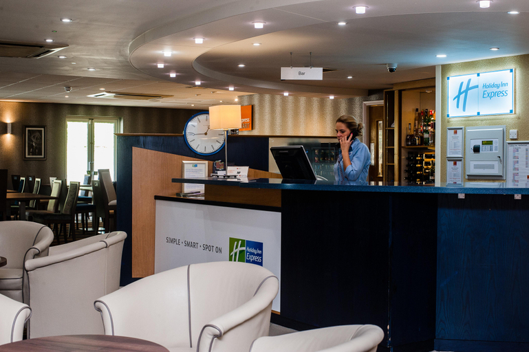 Public Area 3, Holiday Inn Express CANTERBURY by IHG, Kent