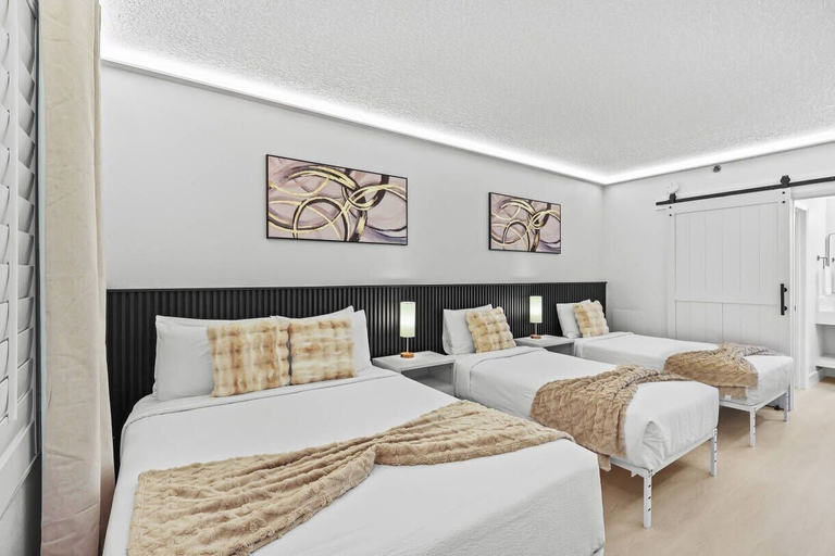 Bedroom 5, Suite c/ Vista Piscina + Parking Gratis, Orange