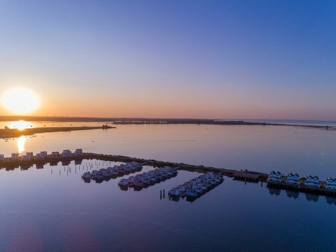 Others 4, Houseboat in Kappeln With Swimming Pool, Schleswig-Flensburg