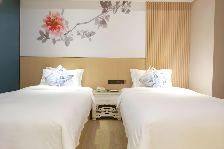 Bedroom 2, Paco Hotel Tiyuxilu Metro Zhujiang New Town Guangzhou-Free Shuttle Bus for Canton Fair, Guangzhou