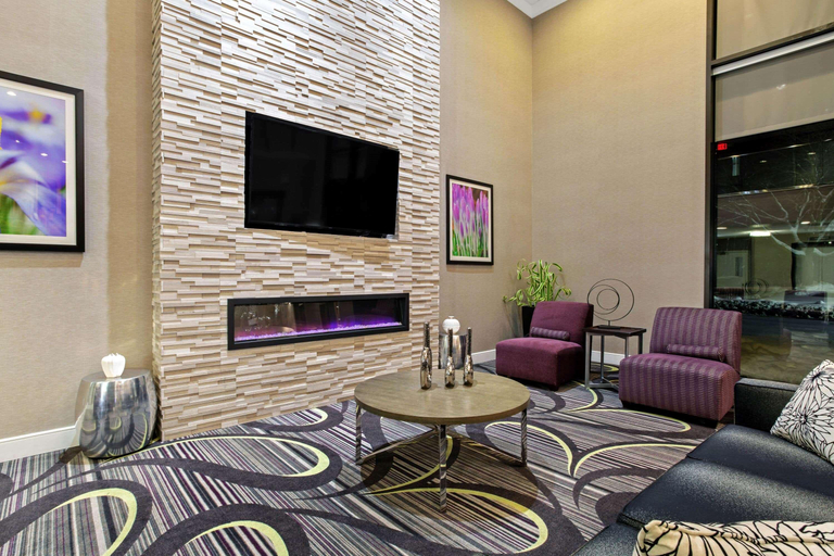 Public Area 2, La Quinta Inn & Suites by Wyndham Boston-Andover, Essex