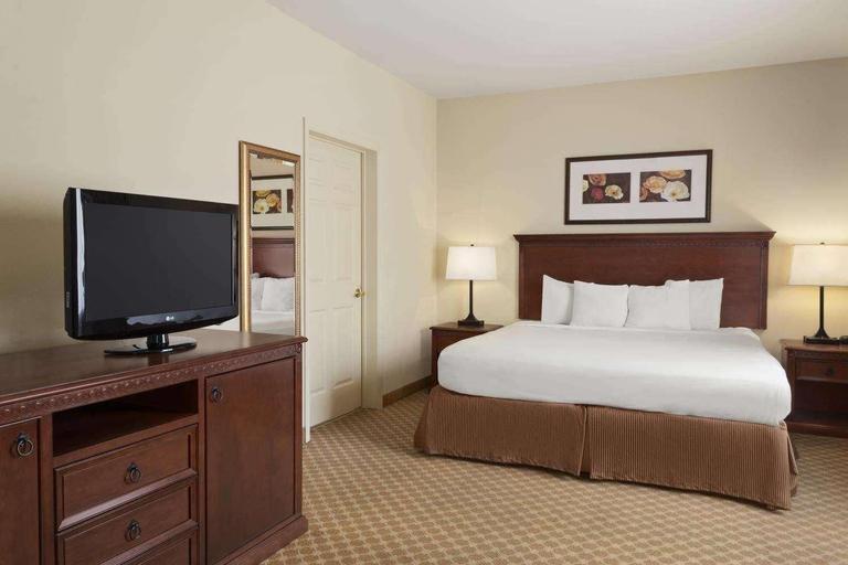Bedroom 3, Country Inn & Suites by Radisson, Saraland, AL, Mobile