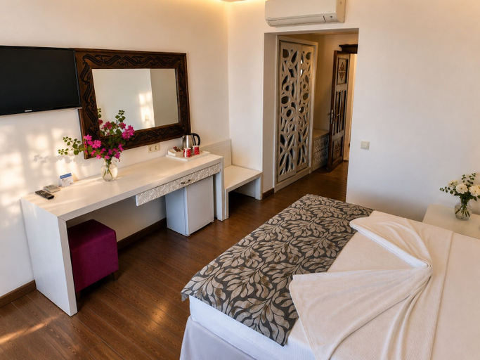Bedroom 4, Meggs Bodrum Beach Hotel, Bodrum
