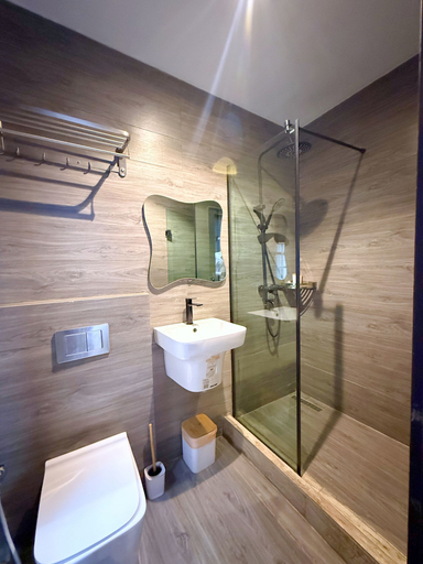 Bathroom 3, Citiscape Apartment, Kosofe