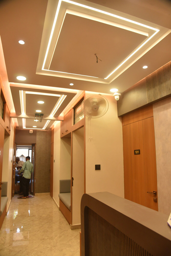 Others 5, Hotel Narayan Executive, Aurangabad