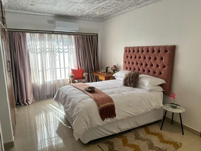 Others 4, Golden Sands Escapes, City of Cape Town