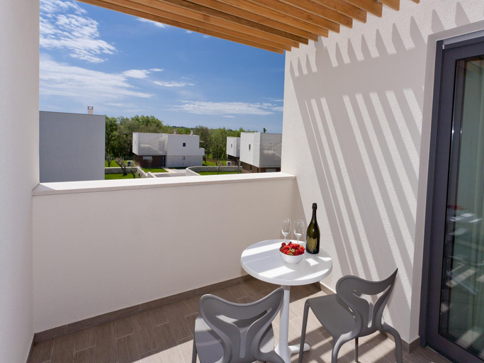 Others 3, Villa in Novigrad with Pool  Rooftop Terrace, Brtonigla