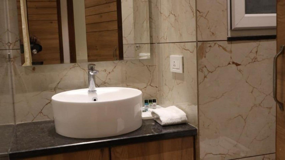 Bathroom 4, Hotel Western Premium, Sahibzada Ajit Singh Nagar