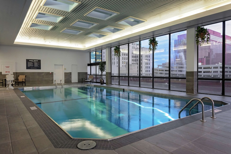 Sport & Beauty 3, DoubleTree by Hilton Omaha Downtown, Douglas
