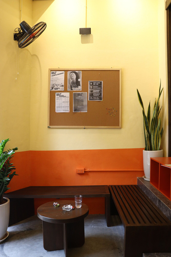 Others 4, Rebel Rooster Hostel, Hoàn Kiếm