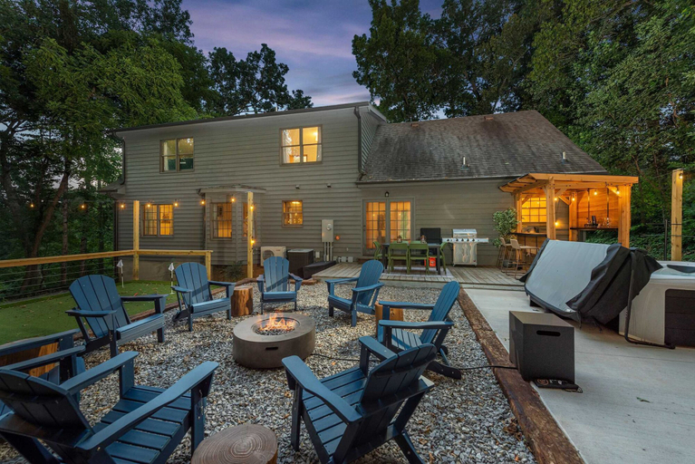 Others 4, 6 Br Sleeps 20 I Sauna Theater Putt Putt Hot Tub, Buncombe