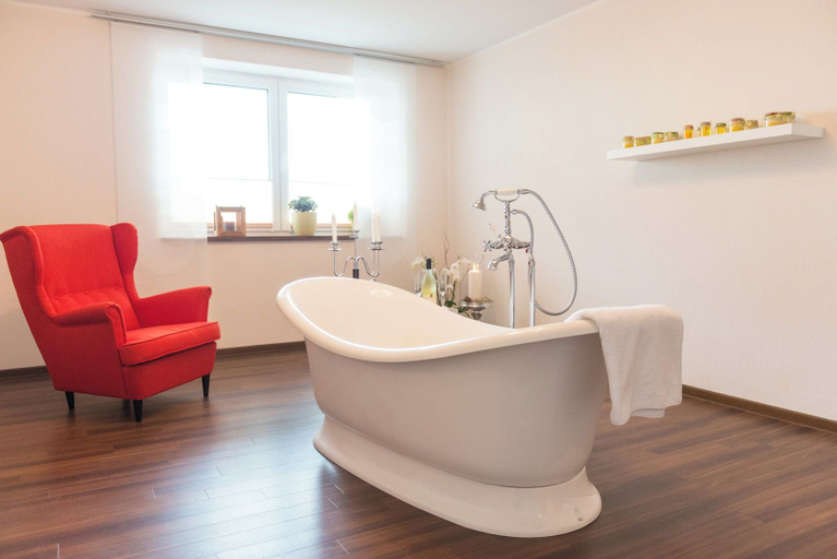 Bathroom 5, Brauers Landarthotel, Vulkaneifel