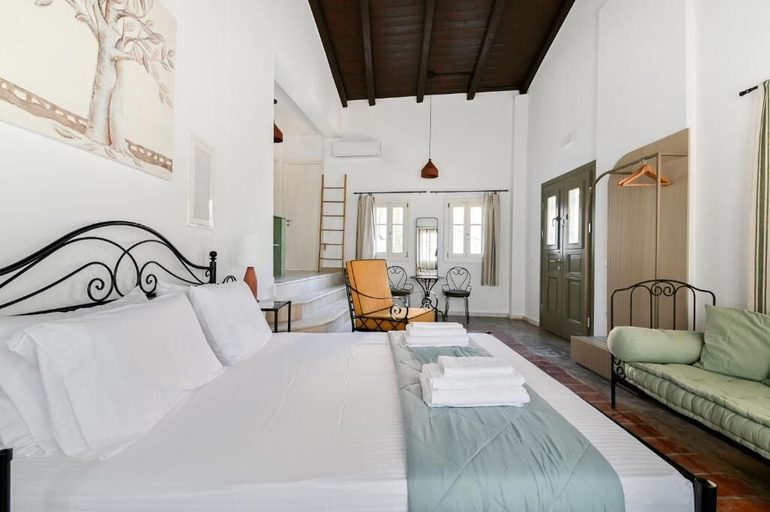 Others 5, Tepeleni Apts with Pool, Epirus