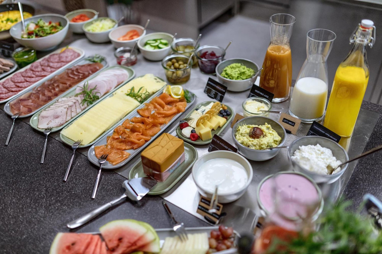 Food & Drinks 5, Ydalir Hotel, Sola