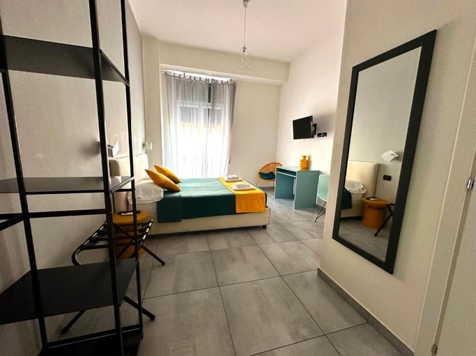 Bedroom 3, Hi Relais Rooms, Napoli