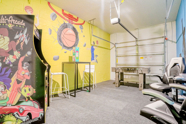 Others 2, All-new, Charming Home With Screened Pool With Spa, Game Room, & Foosball, Osceola