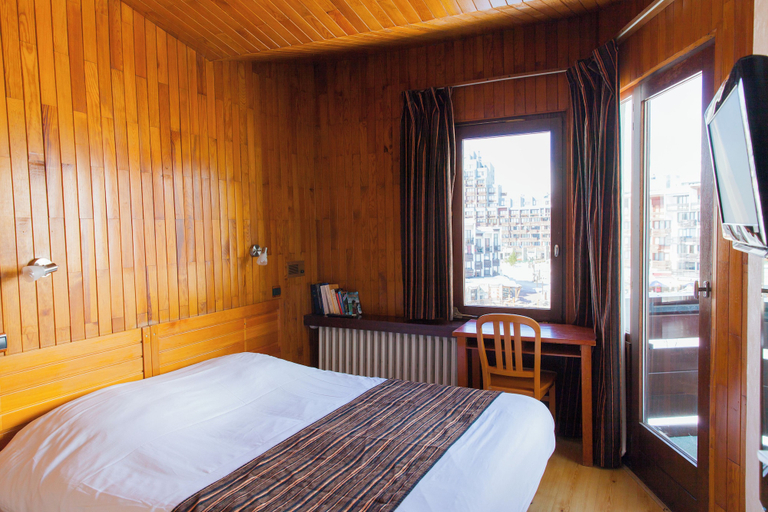 Bedroom 2, Hôtel La Vanoise, Savoie