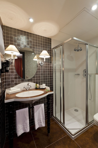 Bathroom 4, Hotel Fontaines Du Luxembourg, Paris