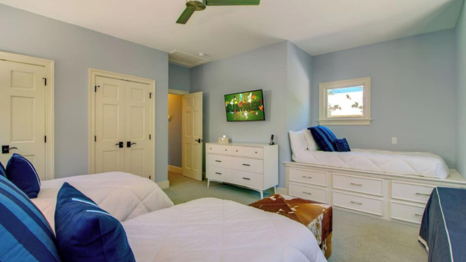 Others 2, 88 Grand Pavilion Avantstay Near Beach + Pools, Charleston