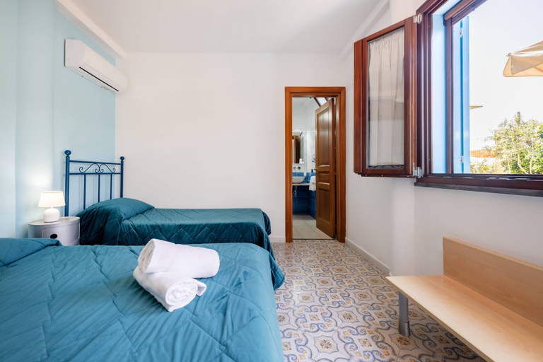 Bedroom 4, la capannina rooms, Napoli