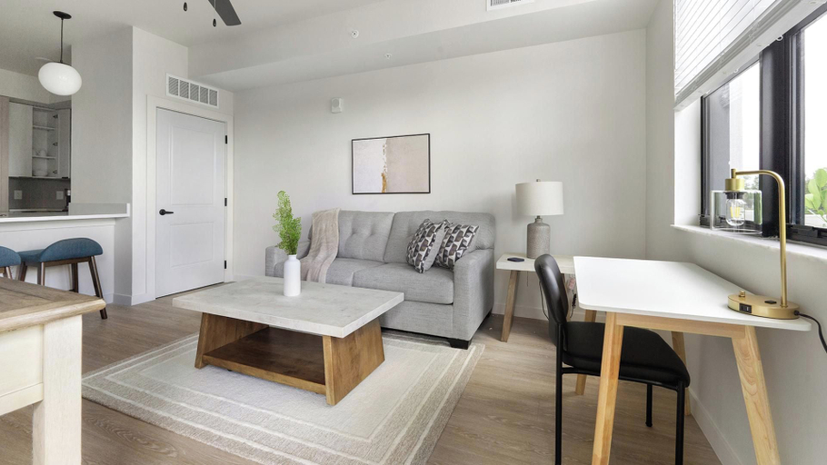 Others 5, Landing Incredible 1bd, Gym, Clubhouse, Lee