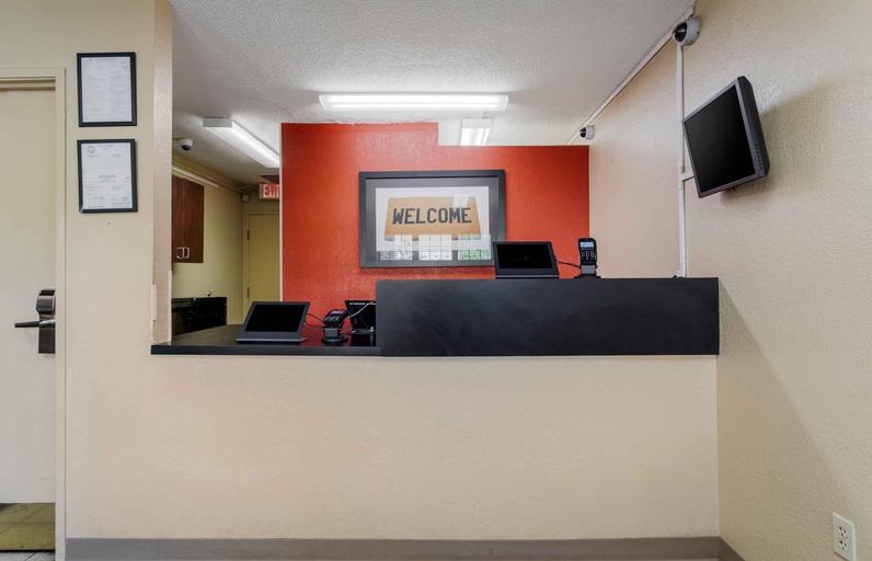 Public Area, Extended Stay America Select Suites Raleigh RDU Airport, Wake