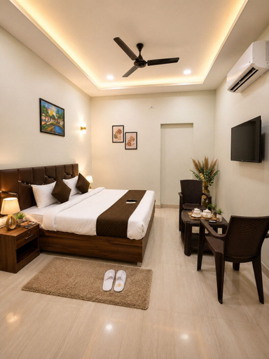 Others 4, Hotel Peacock Inn, Indore