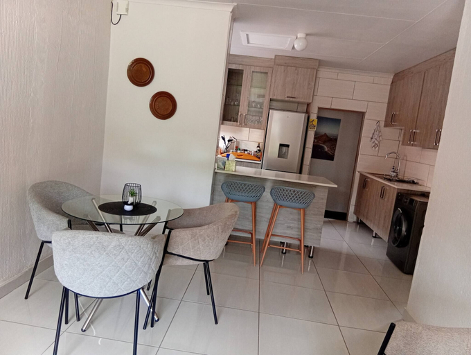 Others 5, Executive Garden Flat in Plk, Capricorn