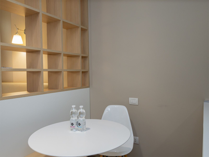 Others 5, Freguglia G - Modern Studio With Balcony Close to Duomo, Milano
